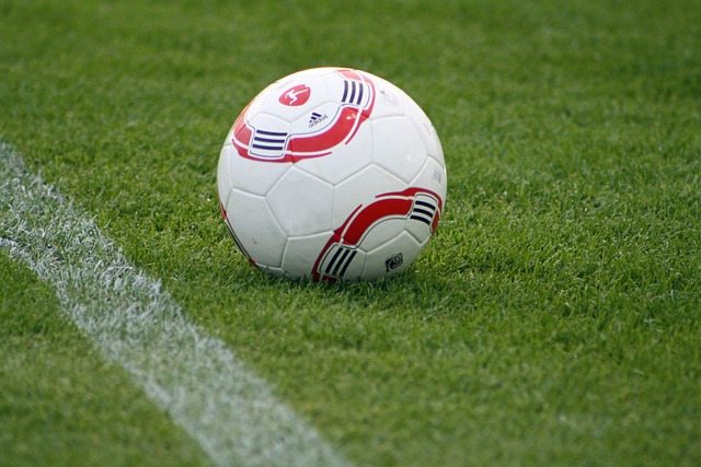 科莫成功簽 科莫成功簽