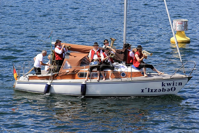 和管理层或 和管理层或